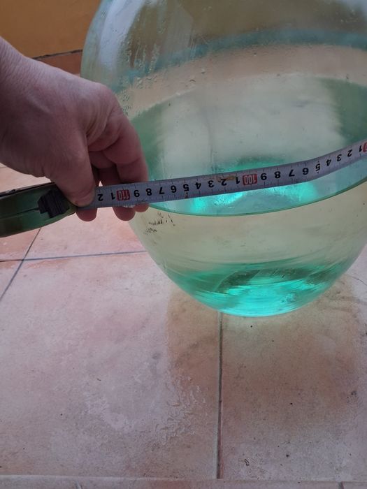 Стъклена дамаджана