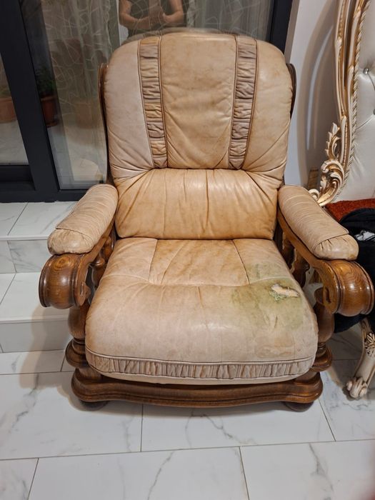 Vand canapea piele 100% naturala !