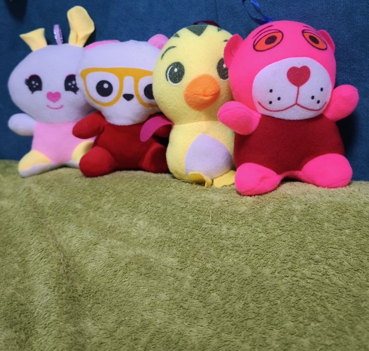 За 100 тенге.Продам новые игрушки