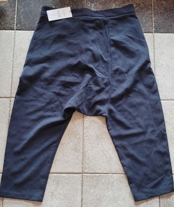 Vand pantaloni Bershka