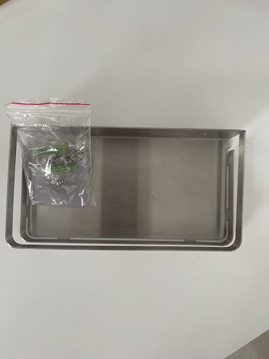 Полка в ванную комнату