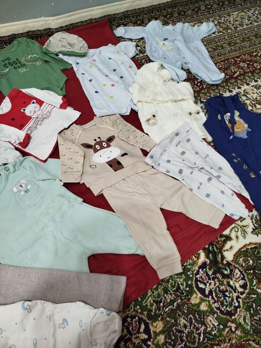 Chaqaloq kiyimlari tez va arzon hammasi 200ming sum bo'liwi