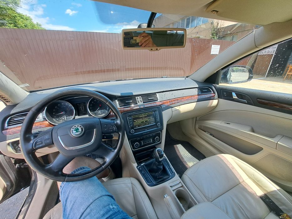 SKODA Superb 2012 — imagine 4