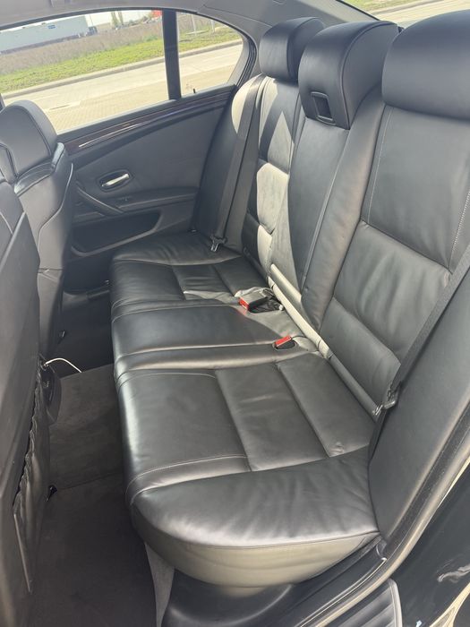 Bmw Seria 5 E60 Facelift 520d M47 - Interior Comfort Piele Nappa- Logic7-Navigatie mare-Faruri Bixenon