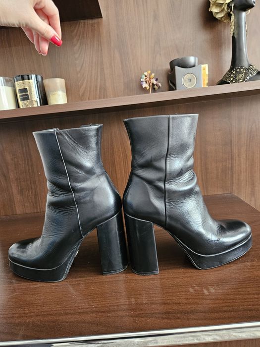 Ghete piele naturala Zara