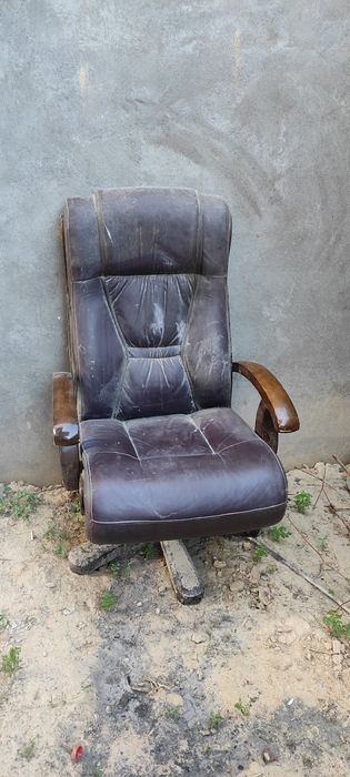 Kreslo jigarrang