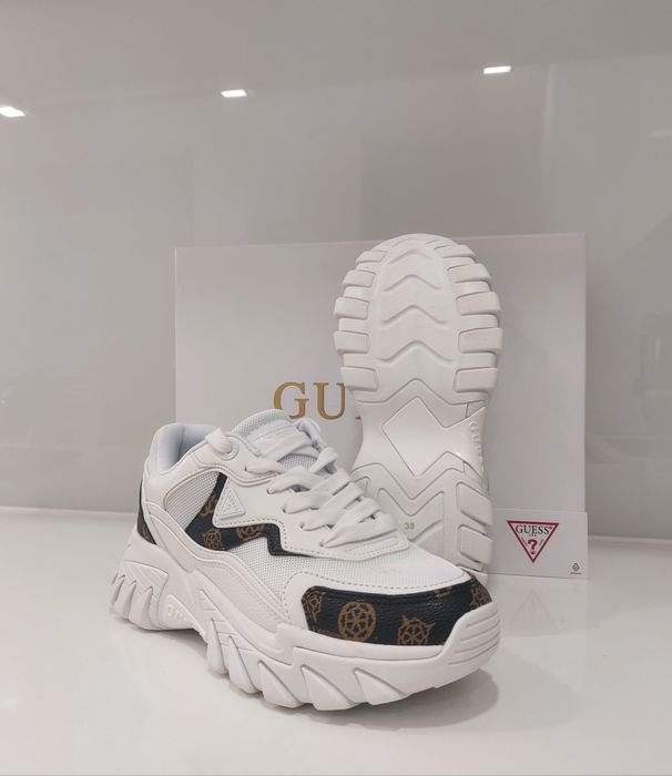 Оригинални сникърси/маратонки GUESS Nowah, номера 38,39,40,41.