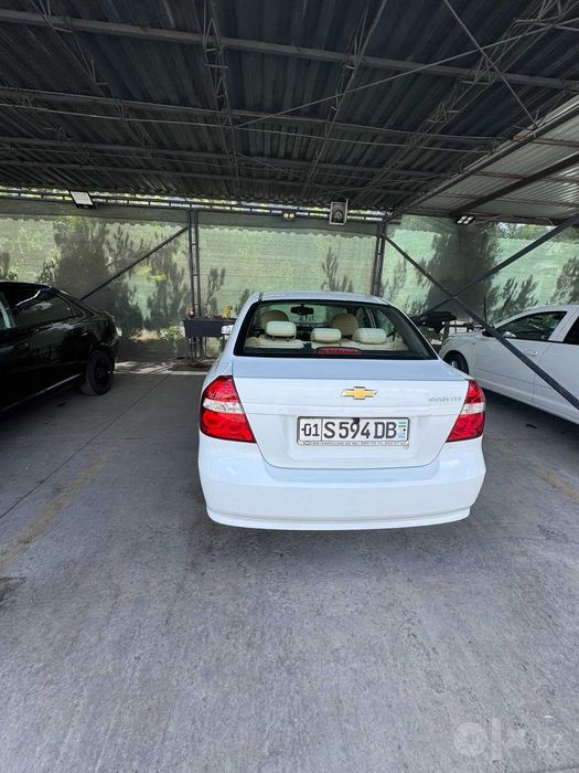 Автомобиль Nexia 3 LTZ белая