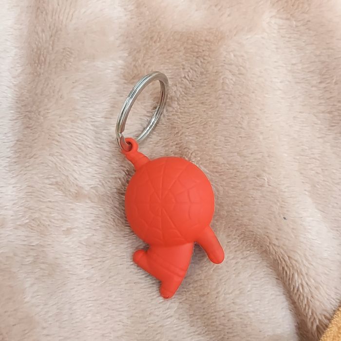 Брелок человек паук