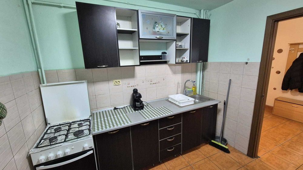 Inchiriez apartament doua camere in Arad -Micalaca zona 300