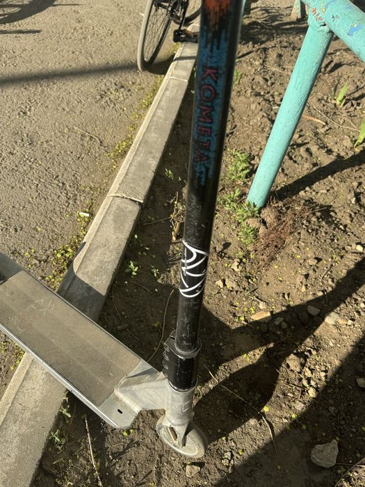 Продам трюковой самокат кастом