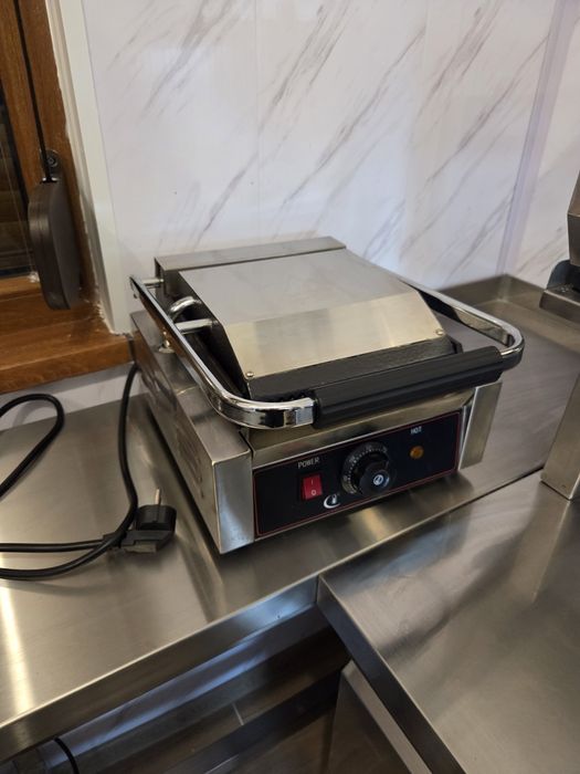 Професионално кухненско оборудване за закусвалния/заведение INOXIT