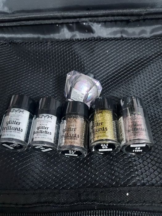 Sclipici Nyx, farduri,tus maro si negru Iglot