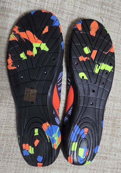 Аква шузы обувь для бассейна.