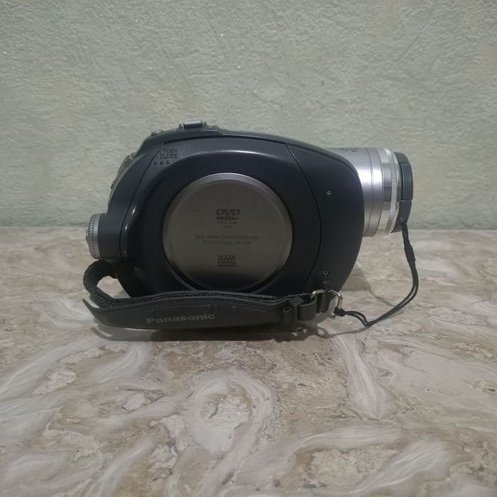 Videokamera. Ikkita dvd diski bor.