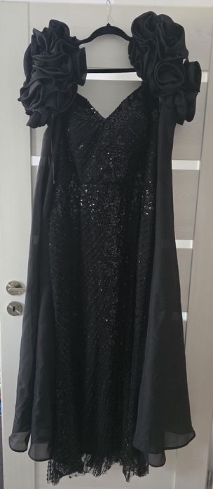Rochie lungă elegantă de ocazie, neagră, cu paiete
