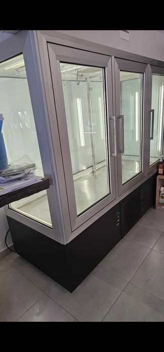 Vitrina frigorifica verticala