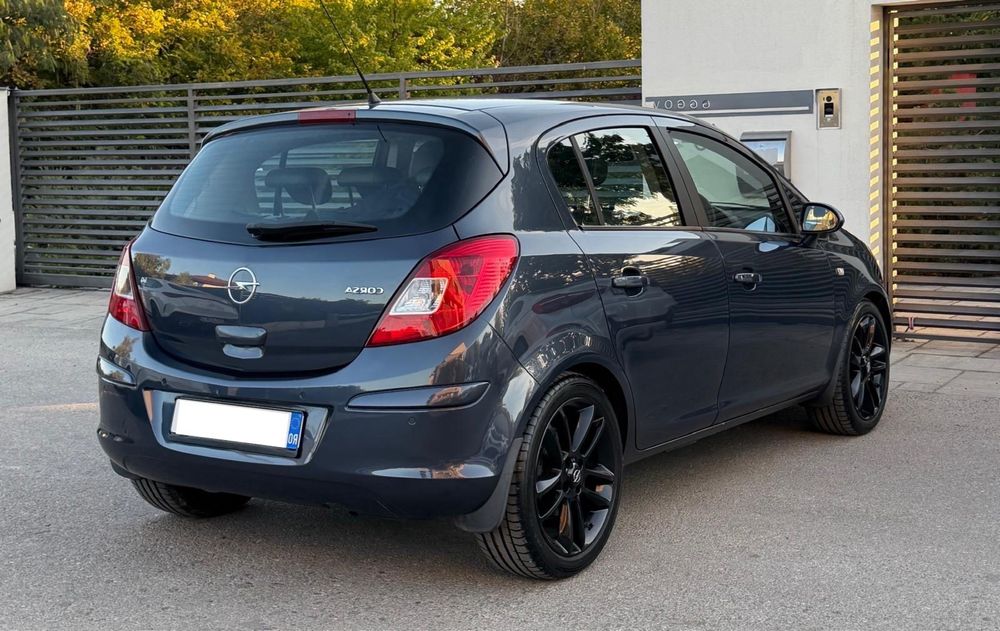 Opel Corsa 2009•Pack OPC• 1.4Benzina 240.000KM