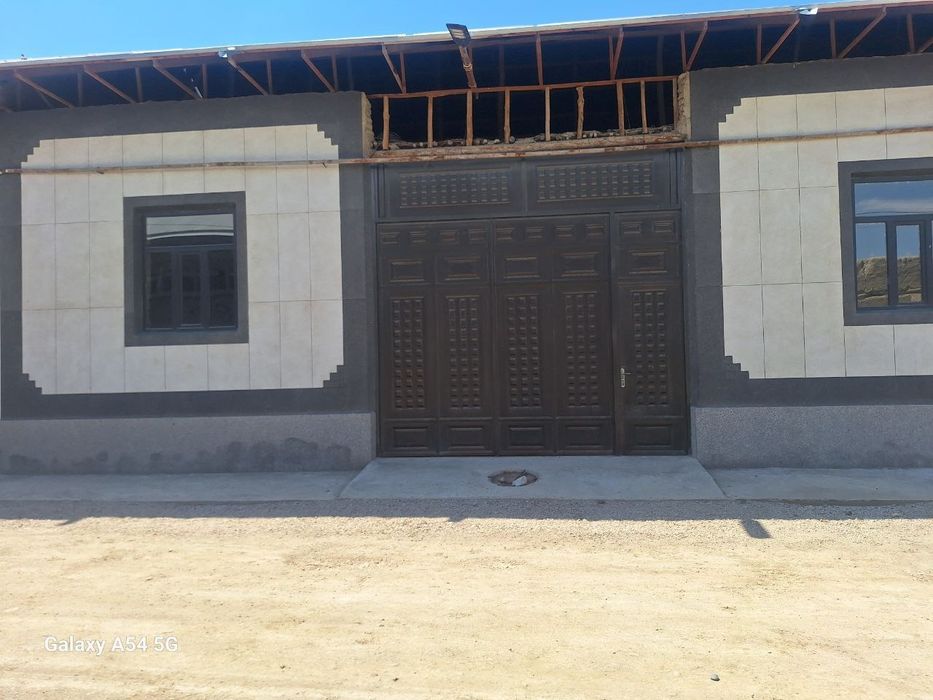 Ховли сотилади Кармана туманида