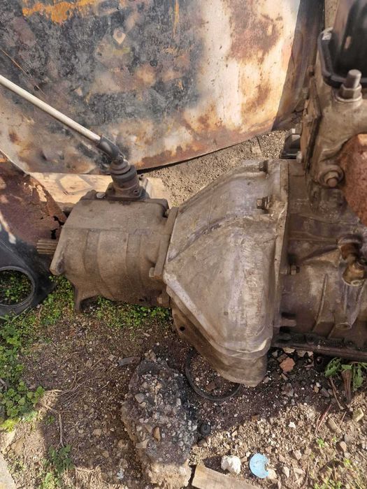 Двигател за ГАЗ-24 Волга (ЗМЗ 402), в отлично техническо състояние.