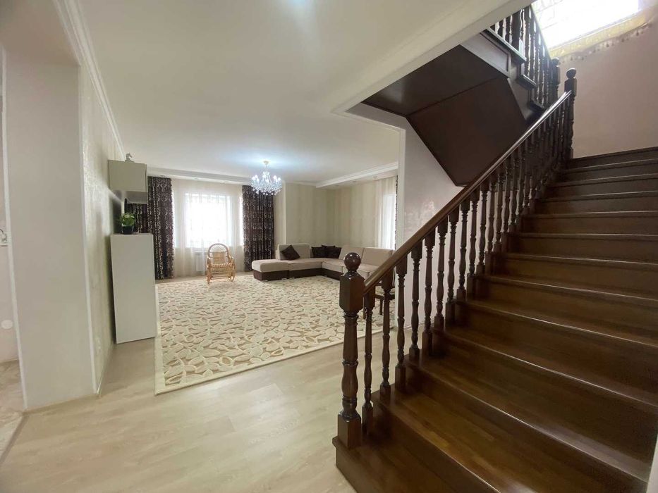 Продам коттедж в Военном гродке