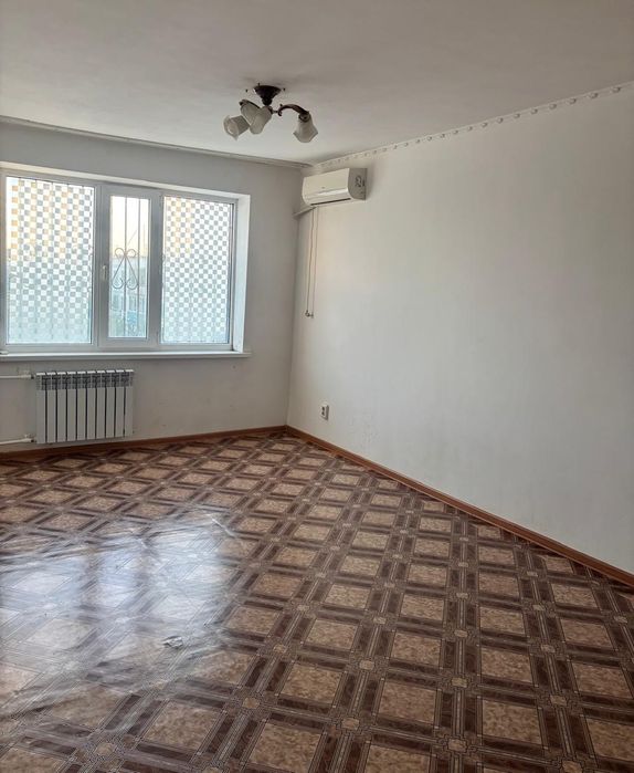 Продам 2 комн. квартиру в 8 мкр