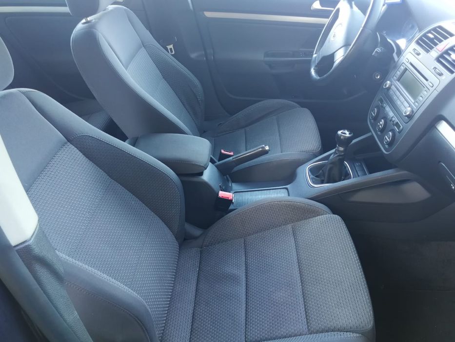 Vand VW Jetta 2.0 FSI