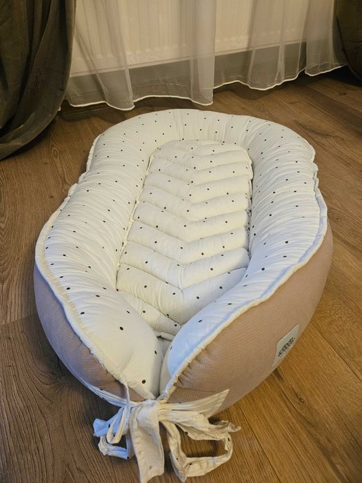 Baby nest bebeluși