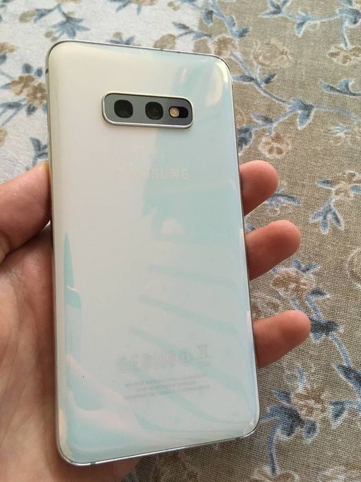 Samsung S10E 6/128gb ideal