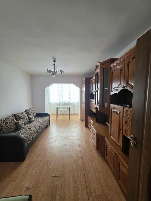 Vand apartament cu 2 camere