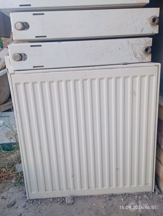 Panelniy batareyalar bor 60 sm eniga 60 sm boyiga