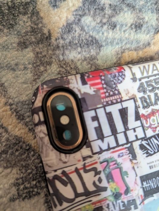 iphone XS Max в не лучшем состоянии