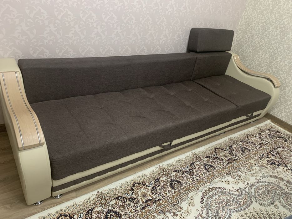 Продается диван очень хорошем состоянии