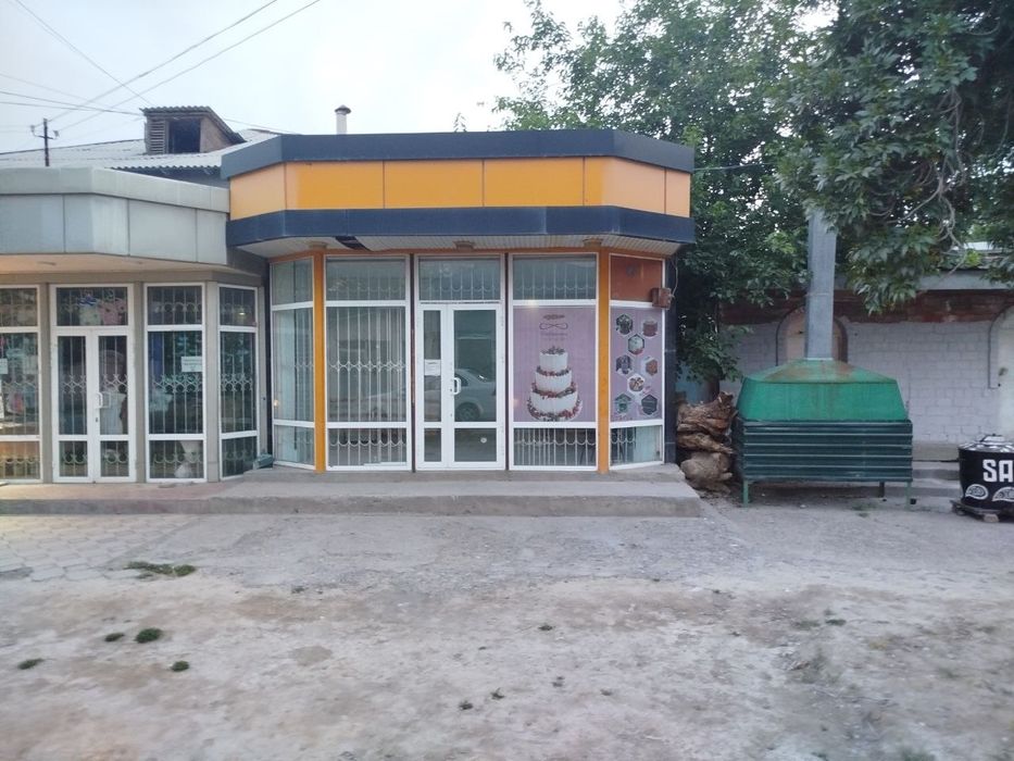 Yangiyer shahar mikrarayon bozorchada joylashgan do'kon sotiladi.