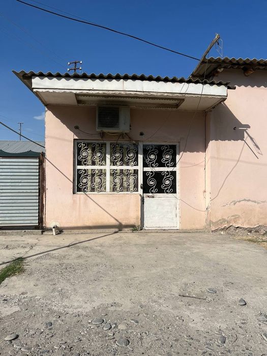 Уй сотилади, Лоиш шахарчасида