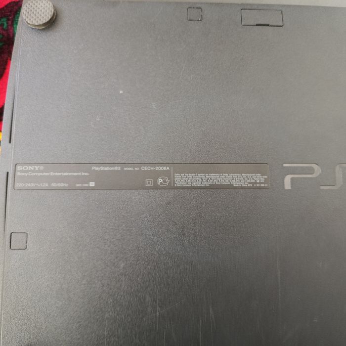 Ps3 sotalidi holati yaxshi bir qoʻl ishlatilgan oʻyinlari bor