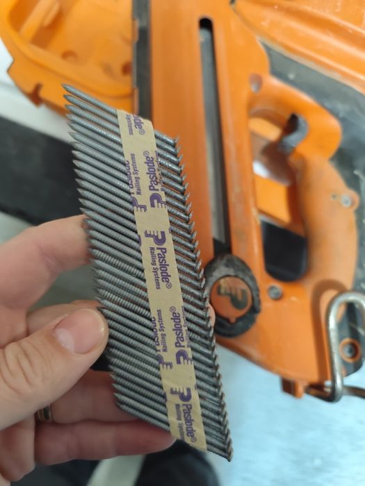 Пистолет за пирони Paslode Impulse IM350+