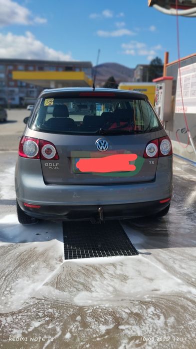Golf 5 plus  vând