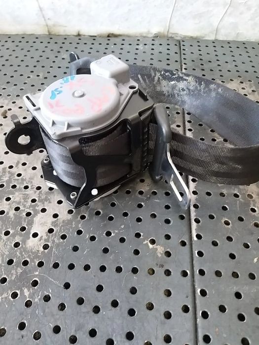 Centura siguranta stanga spate renault captur 1 j5 h5 307797099