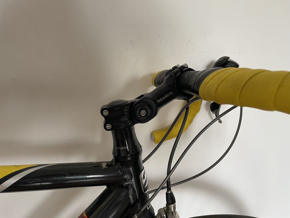 Vând bicicleta de oraș, cursieră