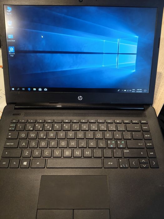 Hp proc i3 gen 8th RAM 8GB SSD M2 120gb bateria tine curent