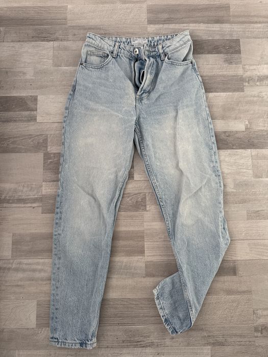 светло сини дънки