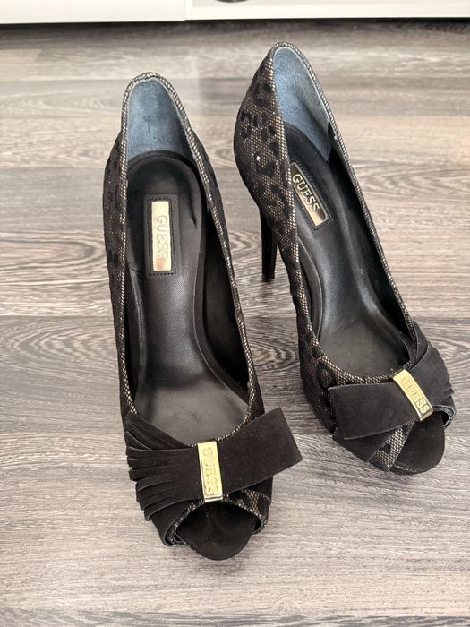 Guess обувки на ток