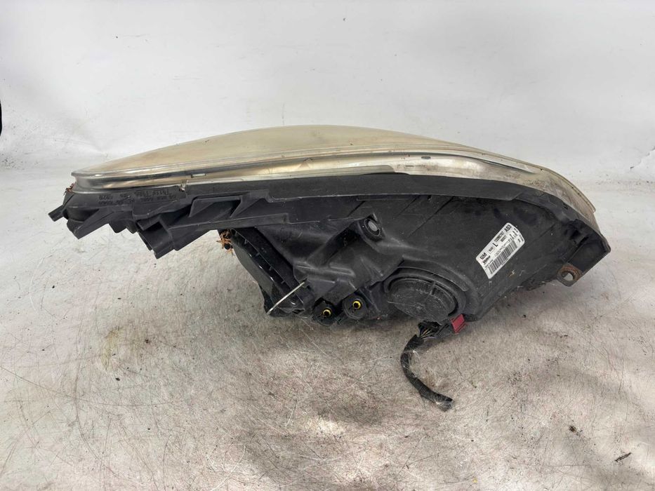 Far stanga/dreapta Opel Corsa d an 2012