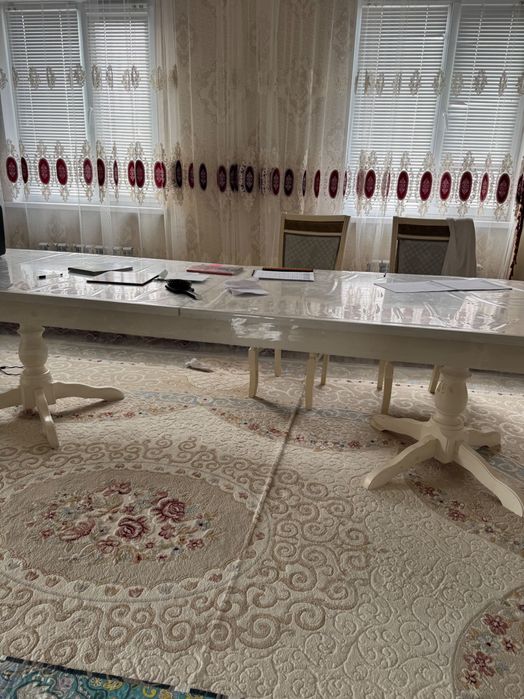 Диван, стол детский кроват сатылады.