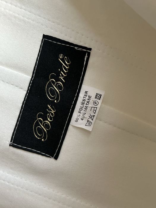 Rochie de mireasa din matase naturala (curatata profesional)