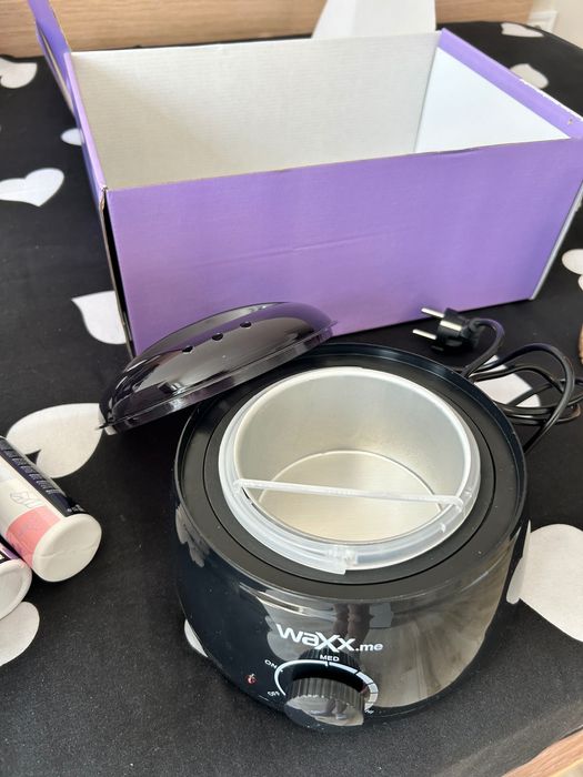 Комплект за wax със спрейове и лосион.