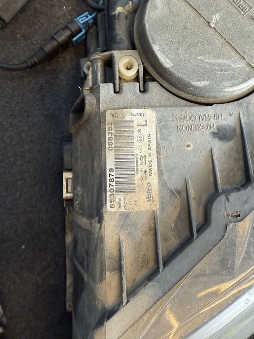 Фарове фар VW Touareg Xenon Valeo рециклиран във фарове лайф за монтаж