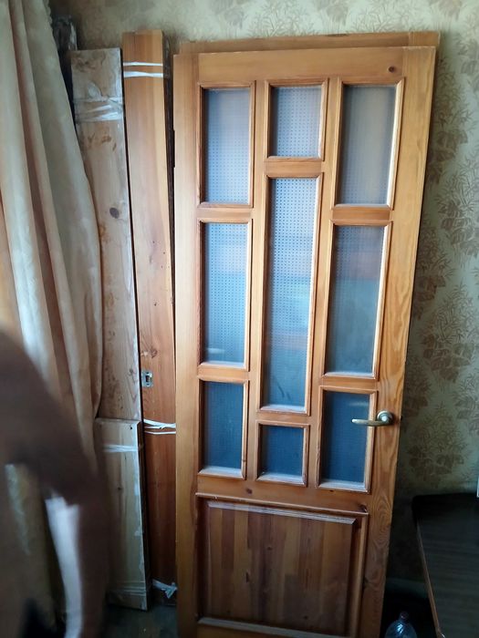 Двери б.у. межкомнотные