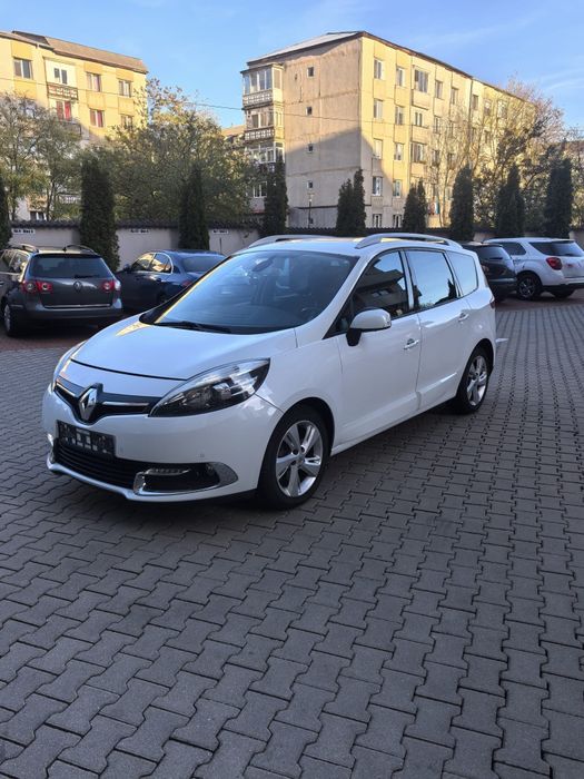 Vând Renault Grand Scenic